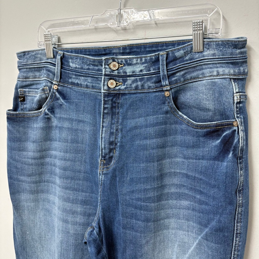 KanCan Curvy High Rise Flare Jeans Medium Wash Raw Hem Blue Womens Size 15/32 - Picture 2 of 10